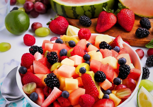 Summer Fruits in Season: Fresh Ideas for Salads, Smoothies & More